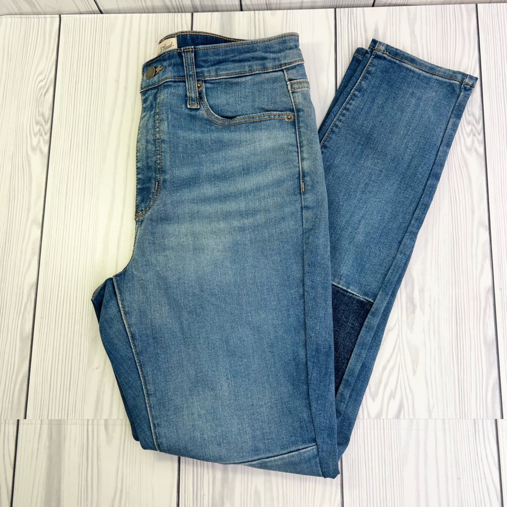Universal Thread Blue Jeans - Picture 4 of 5